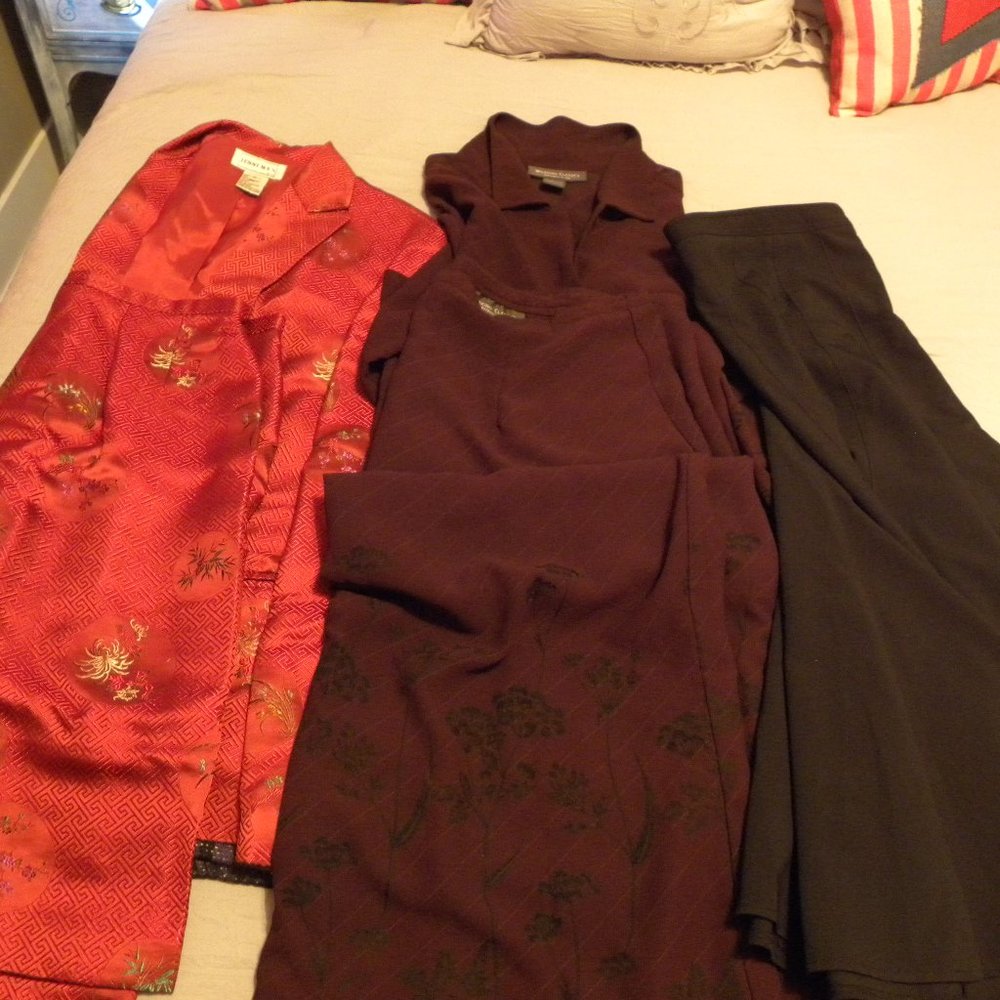 Mixed Lot of 3 Womens Skirts Med to Large EPL1723C